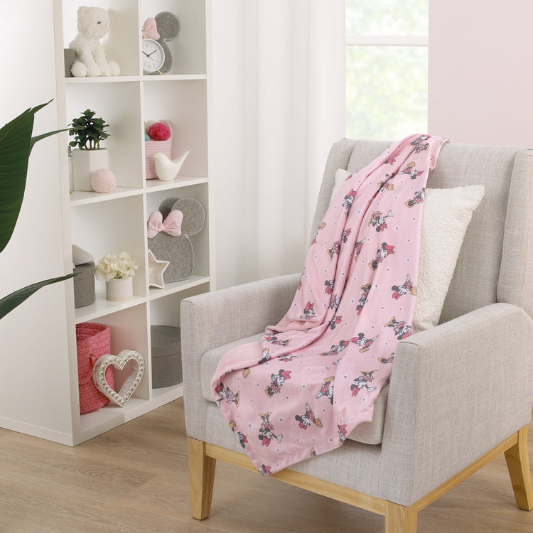 Minnie Mouse Hello Gorgeous Pink and White Deluxe Reversible Super Soft Baby Blanket